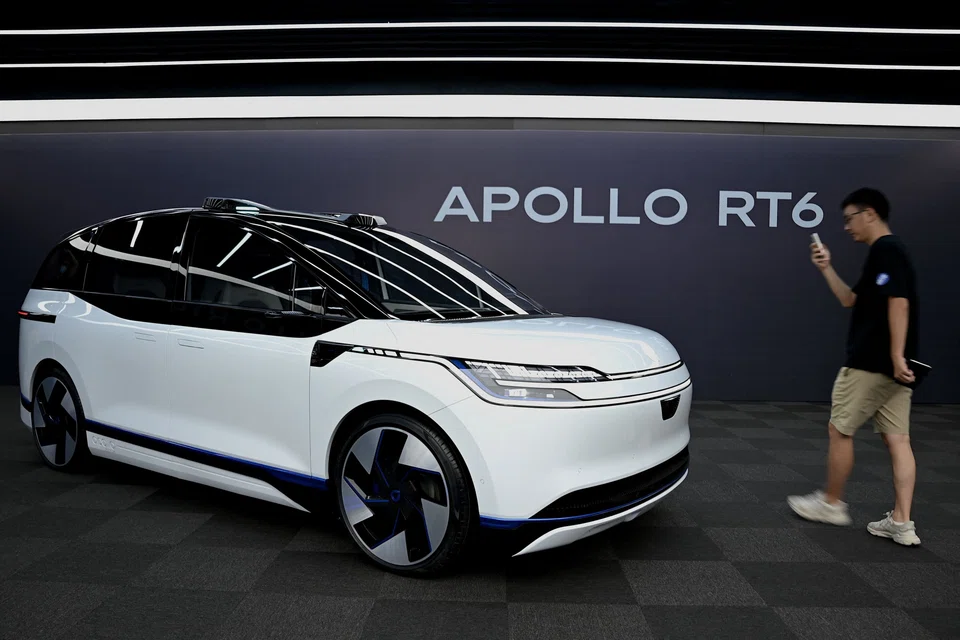 Apollo RT6 robotaxis are set to be mass-produced at a cost of 250,000 yuan (S$51,458) per unit. 