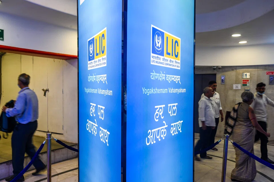 The Life Insurance Corporation of India was an "active participant" in the country's first sovereign green-bond issue, says a treasury official.