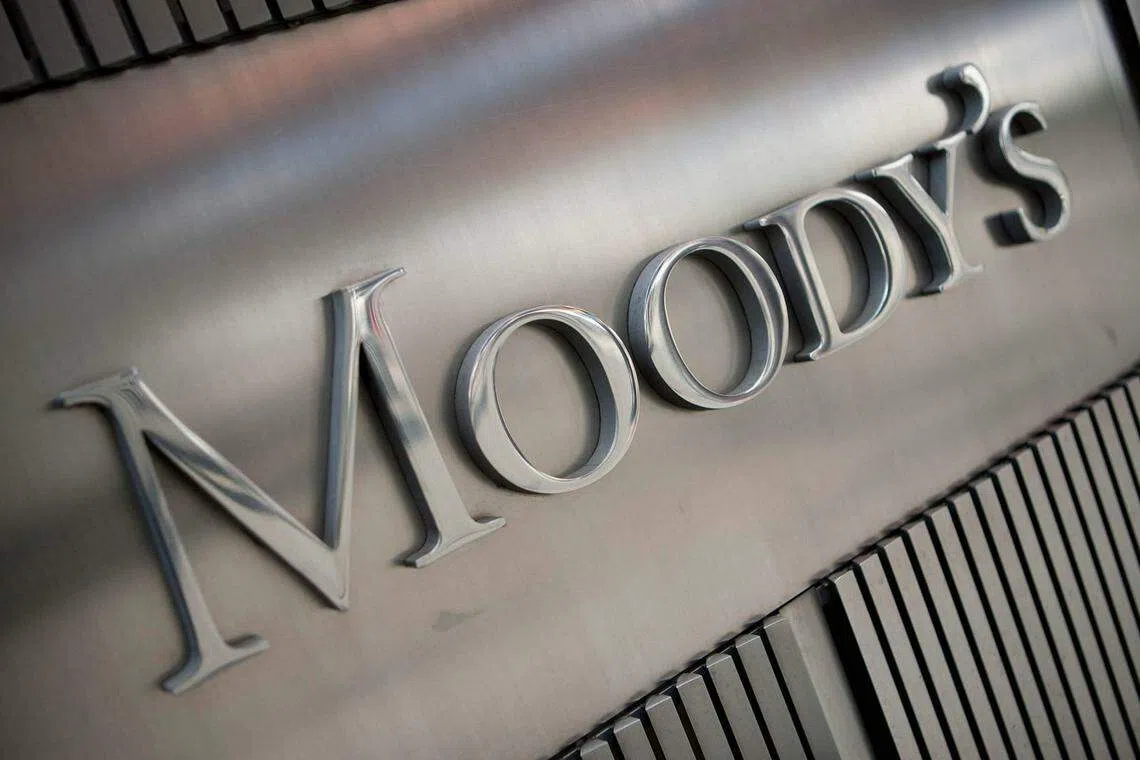 Moody's cuts ratings on Australia's banks on housing concern