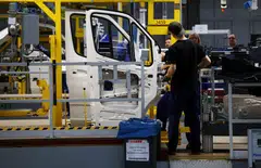 The office said the number of unemployed grew by 4,000 in seasonally adjusted terms to 2.719 million. 