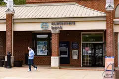 Customers Bank, ranked the 81st-largest US bank by assets, is now at the forefront of crypto industry that battered by blowups, scrutinised by regulators and shunned by mainstream lenders.