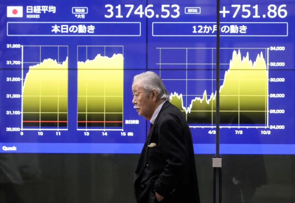 The Nikkei finished up 2.41 per cent at the day’s high of 31,601.65, a two-week closing peak, for its biggest percentage gain since Oct 10.