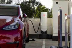 In an effort to clear inventory, Tesla offered a rare US$7,500 discount to US customers who took delivery of a new Model 3 or Model Y at the end of the year, along with 10,000 miles of free Supercharging.