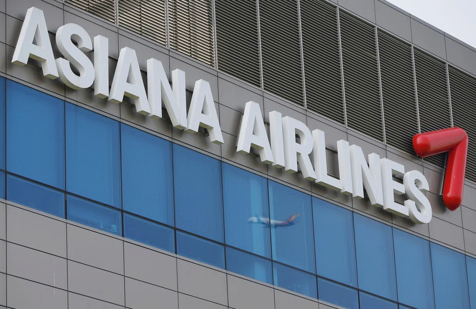 The plan includes selling Asiana’s cargo business to other South Korean carriers, removing the main obstacle to the merger. 
