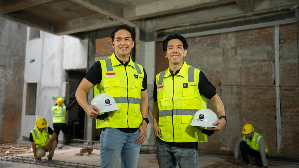 Gravel co-founders Georgi Ferdwindra Putra (left) and Fredy Yanto. The startup provides an app to connect skilled construction workers with contractors and architects.