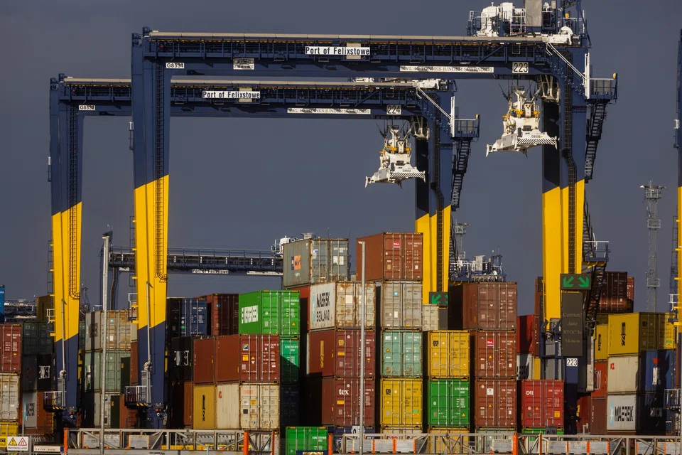 Talks for a deal with the Gulf Cooperation Council could "significantly reduce or remove tariffs" on UK food and drink exports to the region, worth £625 million last year. 