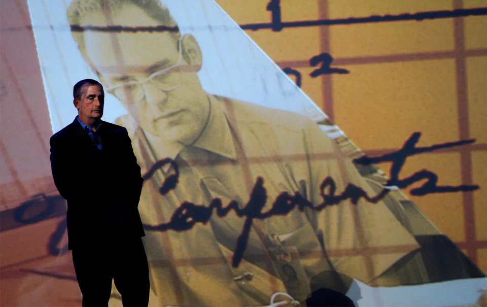 Intel co-founder Gordon Moore, a pioneer in the semiconductor industry, dies at the age of 94.