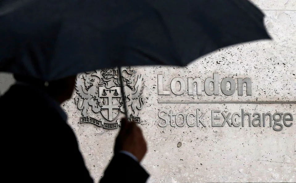London’s benchmark FTSE 100 index rose 0.1 per cent to 7,240.85 points compared with the closing level on Monday.