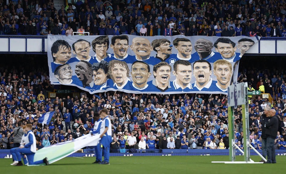 Everton has narrowly avoided relegation the past two seasons and has made an inauspicious start to the current season with only one draw and three losses.