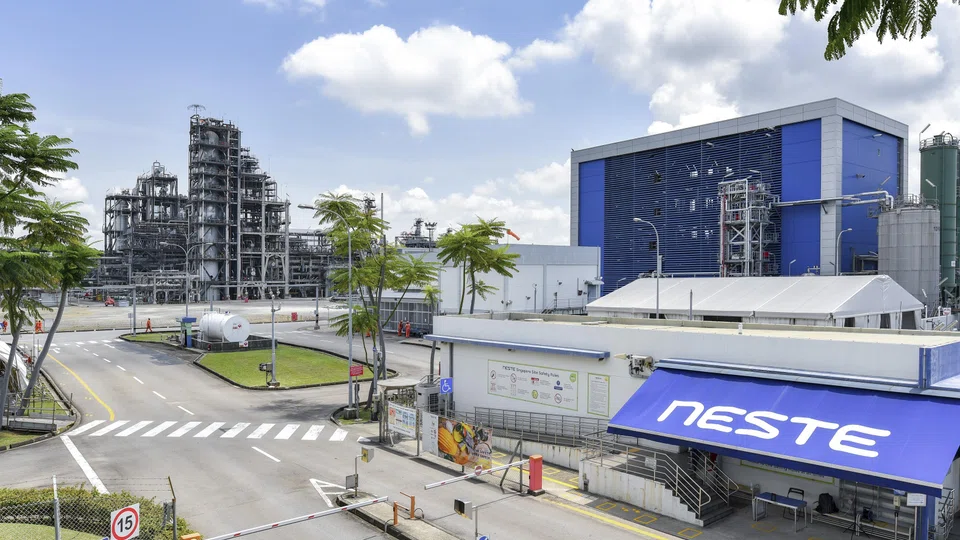 Neste will merge its Renewable Aviation, Renewable Road Transportation and Renewable Polymers and Chemicals divisions into one.