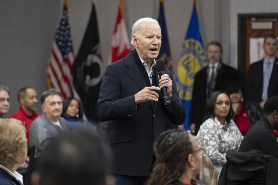 White House said Joe Biden will meet Republican House Speaker Mike Johnson and his Democratic counterpart Hakeem Jeffries, as well as the Senate’s Democratic Majority Leader Chuck Schumer and opposition chief Mitch McConnell.