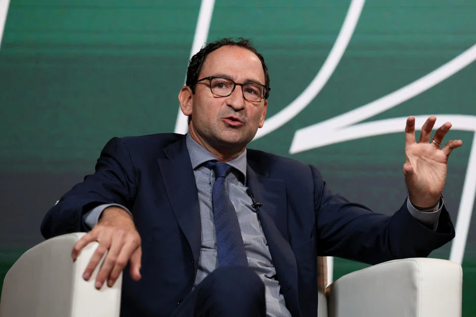  While there are some signs of a thaw in private equity activity, Blackstone president Jon Gray says any economic slowdown in the first half of the year could further snarl deal flow by boosting volatility.     