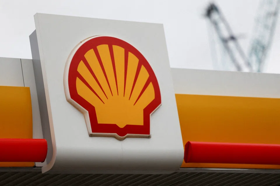 Shell Upstream Overseas Services, a subsidiary of Shell, in October completed the sale of a 35 per cent participating interest in Indonesia’s Abadi Masela gas project to Indonesia’s Pertamina and Malaysia’s Petronas.