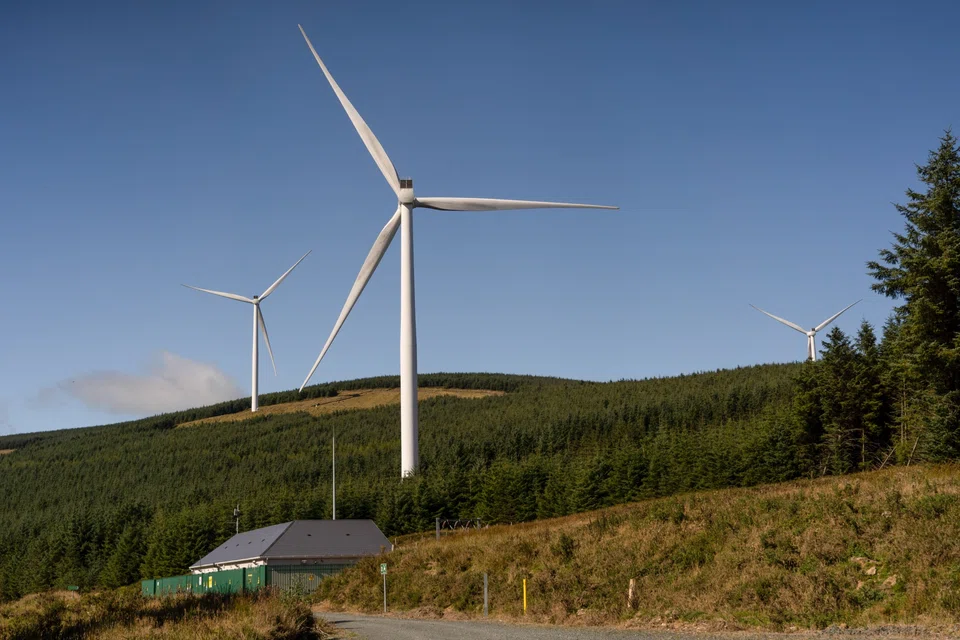 The technology giant has signed power-purchase agreements with renewable energy companies to provide it with 900 megawatts of wind and solar energy. 