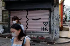 Hong Kong has seen a decline of 121,500 residents in the year ended Jun 30, leaving the population at about 7.29 million.