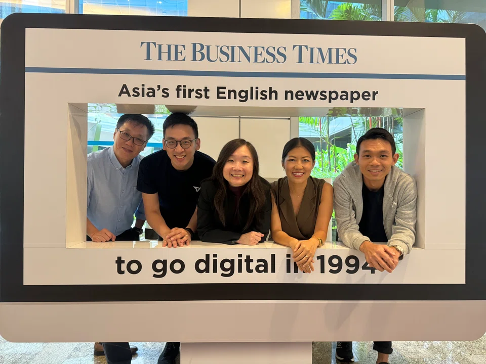 (From left): Editor-in-chief of SPH Media's English/Malay/Tamil Media Group Wong Wei Kong, Tech in Asia editor-in-chief Terence Lee, The Business Times editor Chen Huifen, Tech in Asia chief operating officer Maria Li and Tech in Asia founder Willis Wee.