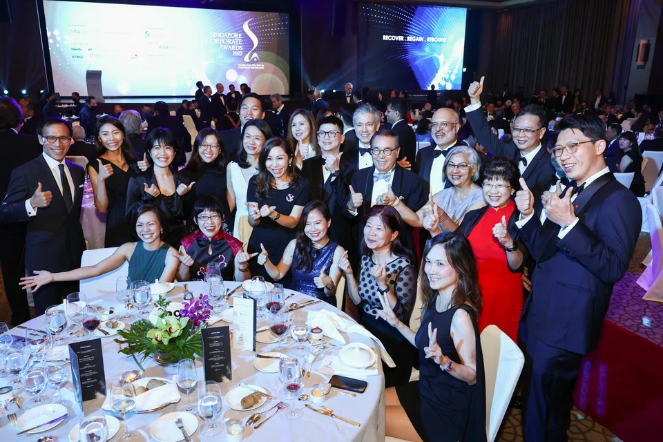 The DBS party in high spirits as they celebrate their bank’s wins in 3 award categories – Best Managed Board (Gold); Best Risk Management (Gold) and Best Annual Report (Silver).