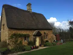 Prices of prime country properties–those in the top 5 per cent of the market–are forecast to end the year down 7 per cent, according to broker Knight Frank.