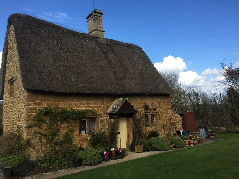 Prices of prime country properties–those in the top 5 per cent of the market–are forecast to end the year down 7 per cent, according to broker Knight Frank.