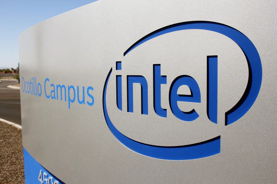 While AI is driving a boom in the chip sector, Intel seems to be an exception, analysts say. 