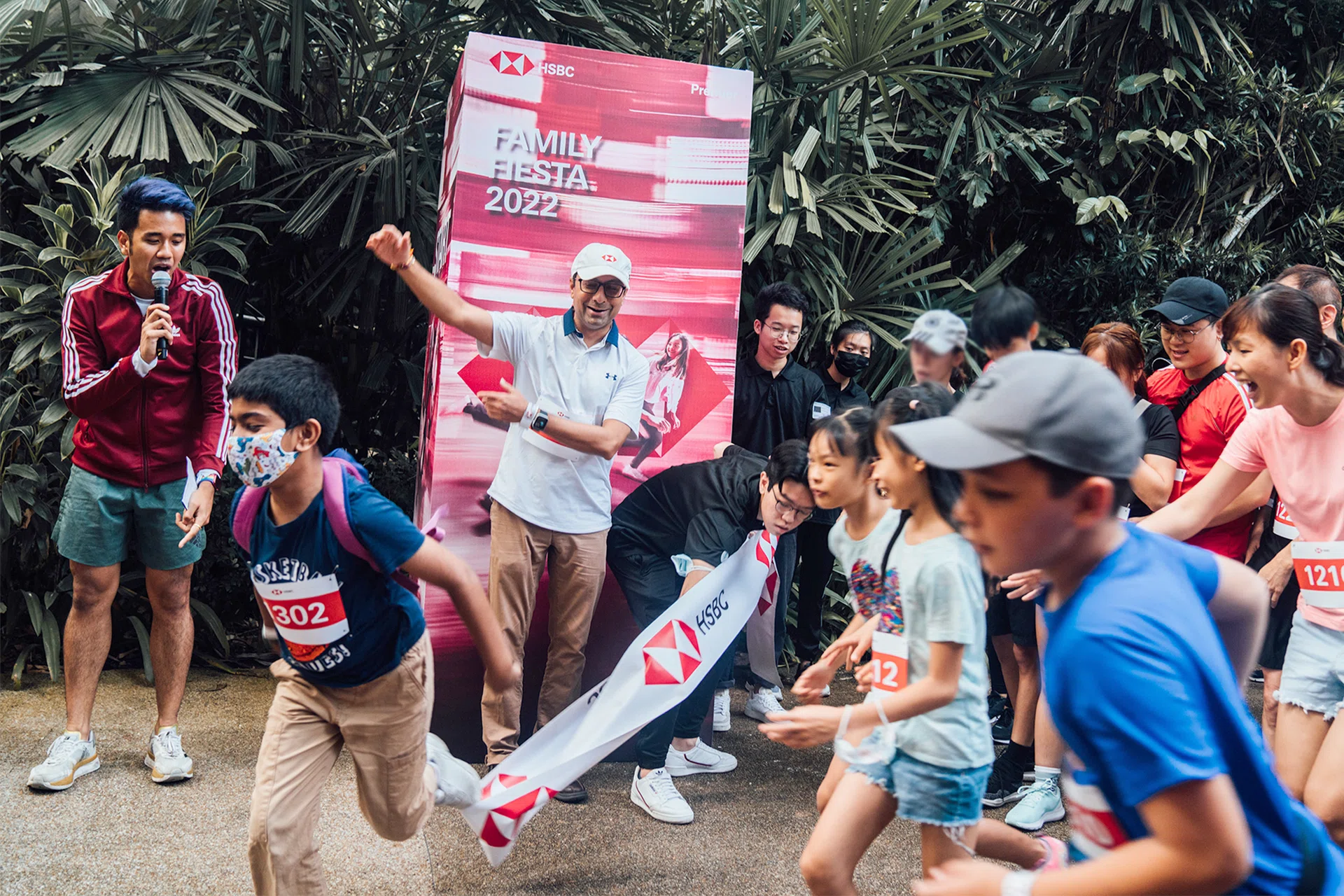HSBC's family event sees pledge to plant 10,000 trees - The Business Times