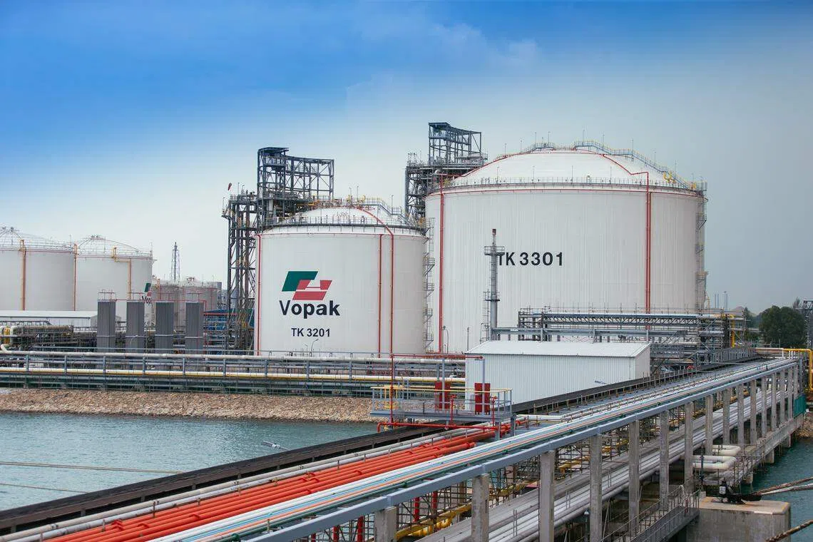 Vopak owns and operates Singapore’s only ammonia tank currently. The tank is situated at its Banyan terminal, the biggest of the three terminals it operates on Jurong Island.