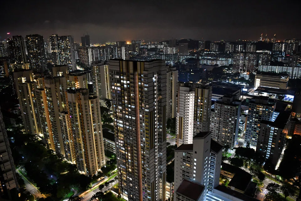 Analysts say they do not view the recent profit warnings from property companies as potential red flags about their financial health. 