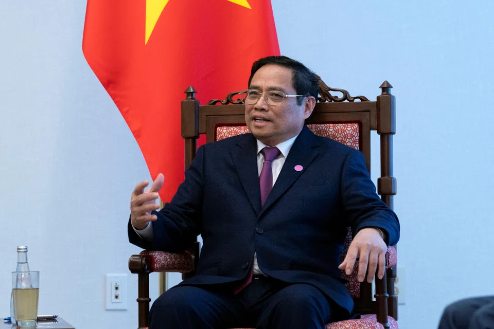 “The State Bank of Vietnam has already adjusted the monetary policies but needs to make more effort,” Chinh said in a statement released after a government meeting.