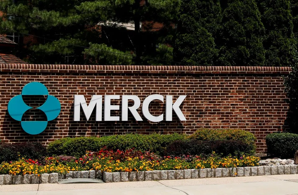 Moderna’s experimental vaccine is being tested in combination with Merck’s blockbuster cancer immunotherapy, Keytruda, in a mid-stage trial to treat patients with melanoma.