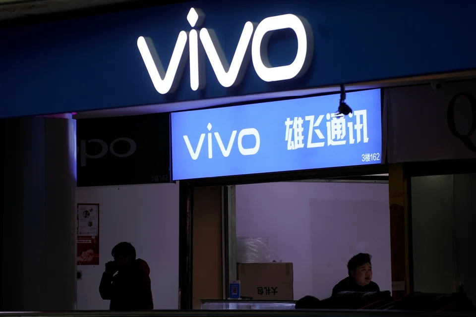 The arrests add to the legal troubles of Chinese smartphone maker Vivo in India.