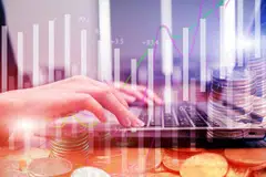 For the third straight week, global investors have been net buyers in money market funds.