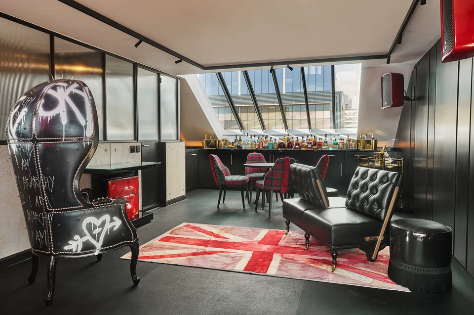 All rooms come with individually assigned butlers who can mix cocktails from the full-size “maxi” bar, which is stocked with more than 20 kinds of top-shelf booze.                               