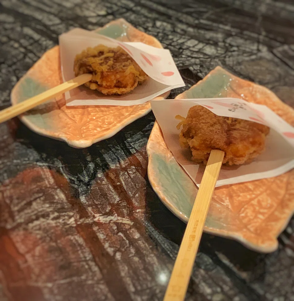 Deep fried manju with custard or matcha filling