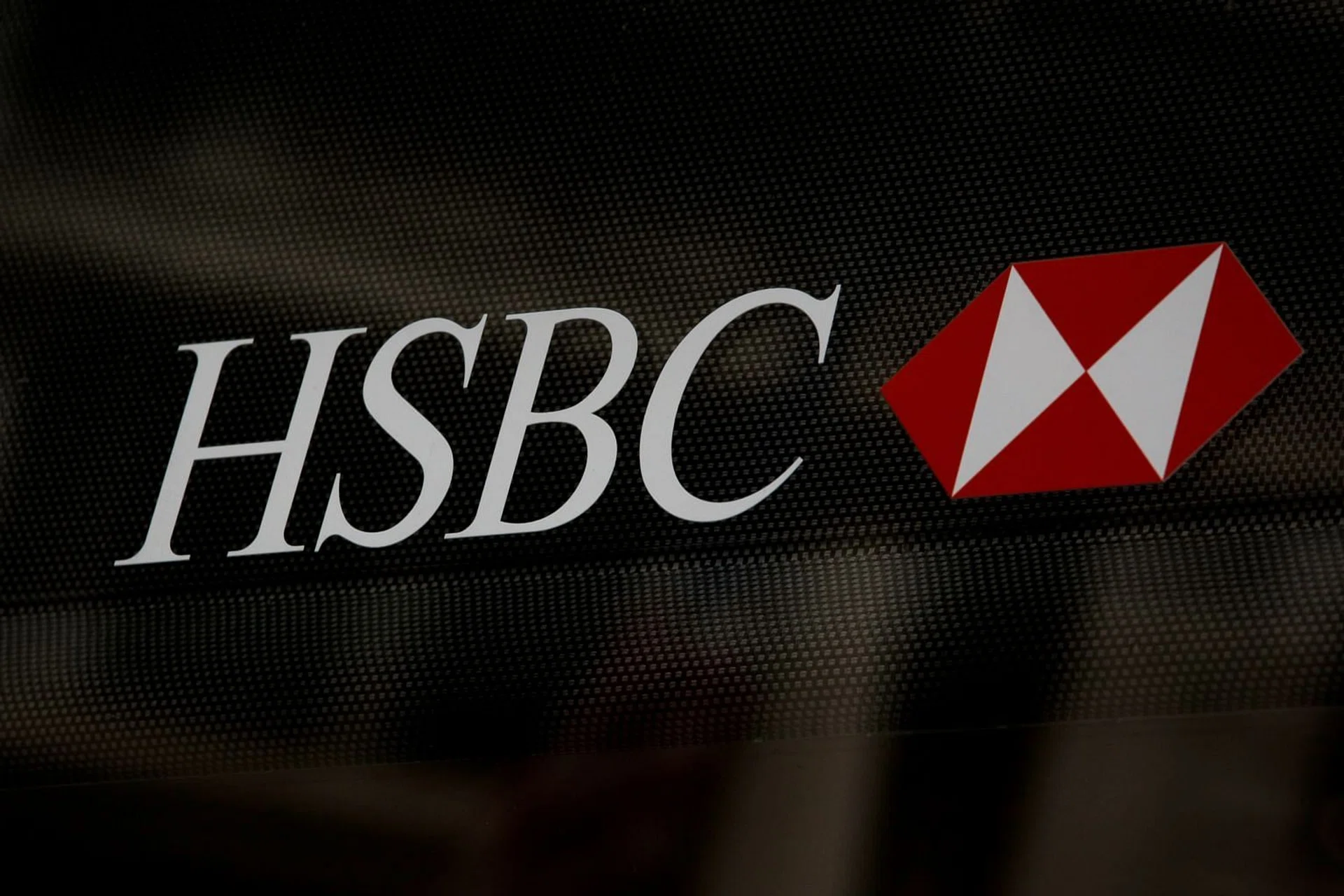 HSBC cuts top investment bank jobs despite wider firing freeze - The  Business Times