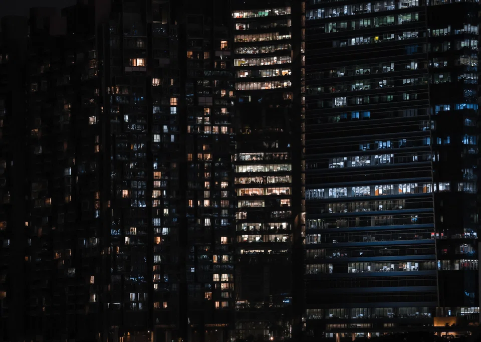 EMA says global energy prices have been “less volatile” in recent months, and more longer-term retail contracts are now also available to large consumers.