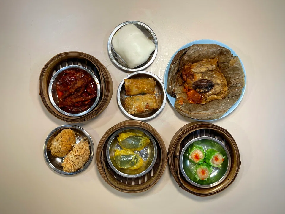 Kimly Makan Place, a unit of Kimly, has entered into a joint venture with a fellow food court specialist to operate and manage an HDB coffee shop lease at Kitchener Complex on 808 French Road.