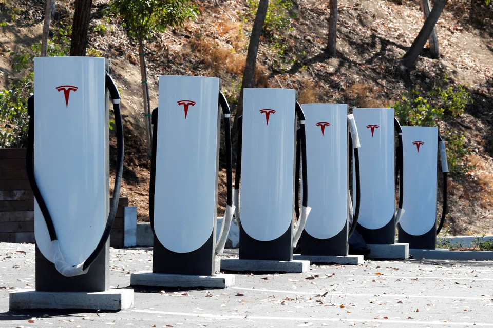 Kentucky is the first state to mandate Tesla’s charging technology.