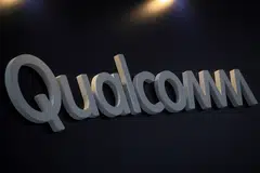 Qualcomm's robust earnings outlook and record quarterly revenue for the last quarter immediately pushed its shares up about 5 per cent in after-hours trading.