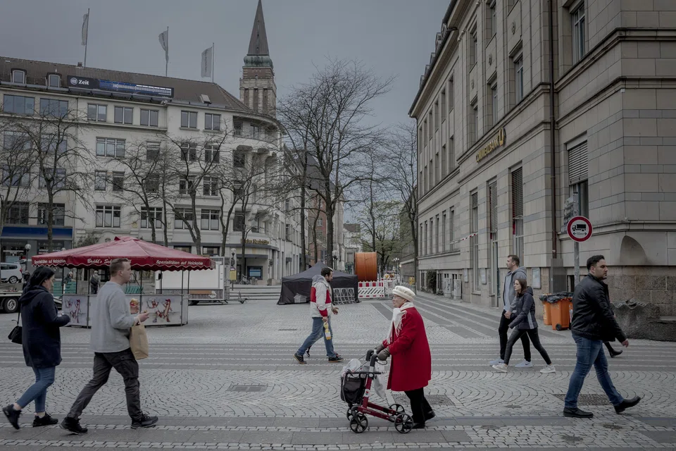 The full 27-member EU grew by 0.2 per cent instead of 0.3 per cent in the first three months of the year compared with the previous period, according to Eurostat.