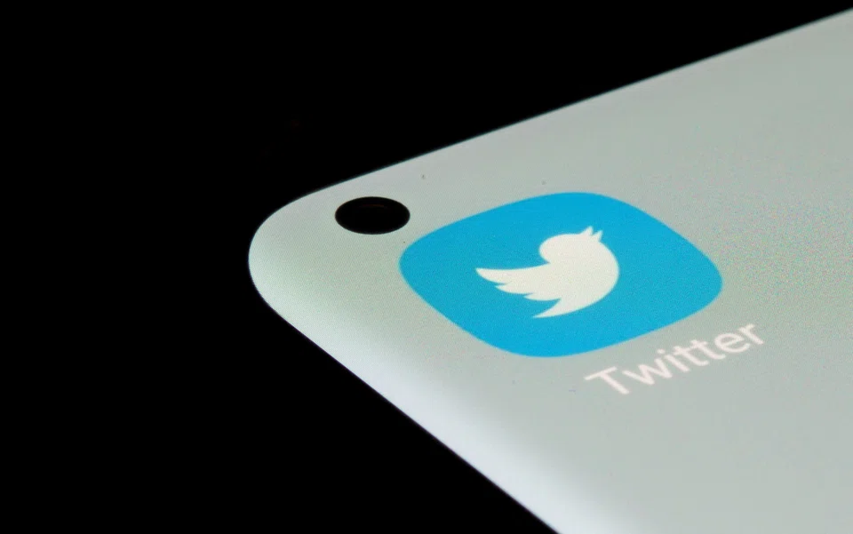 Twitter has reported first-quarter revenue on Thursday (Apr 28) that fell short of Wall Street estimates as advertising revenues slowed.