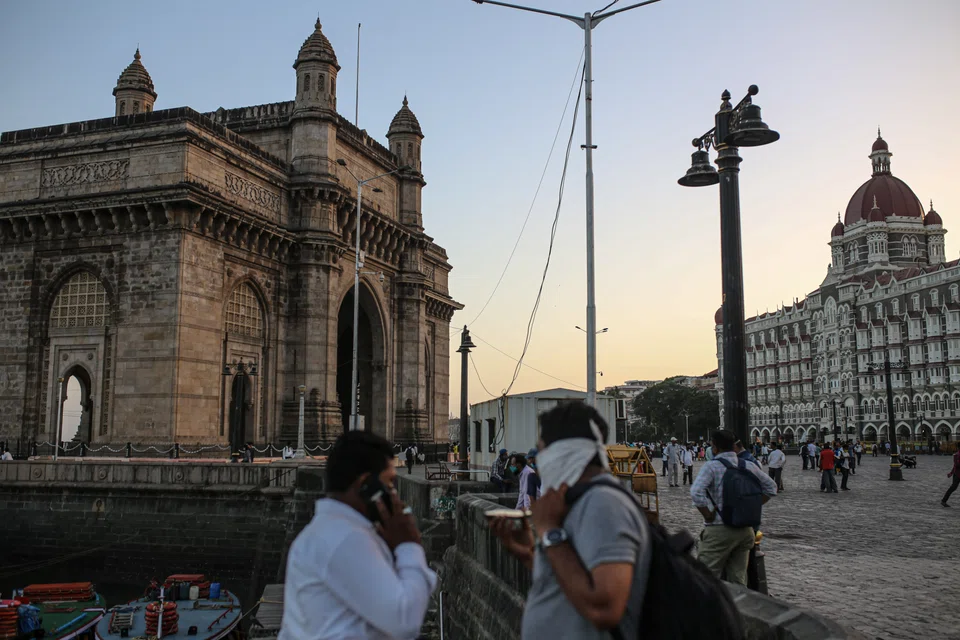 The neighbourhood around the Gateway – including the boutique-filled The Taj Mahal Palace hotel – has always been home to affluent, old school business families.