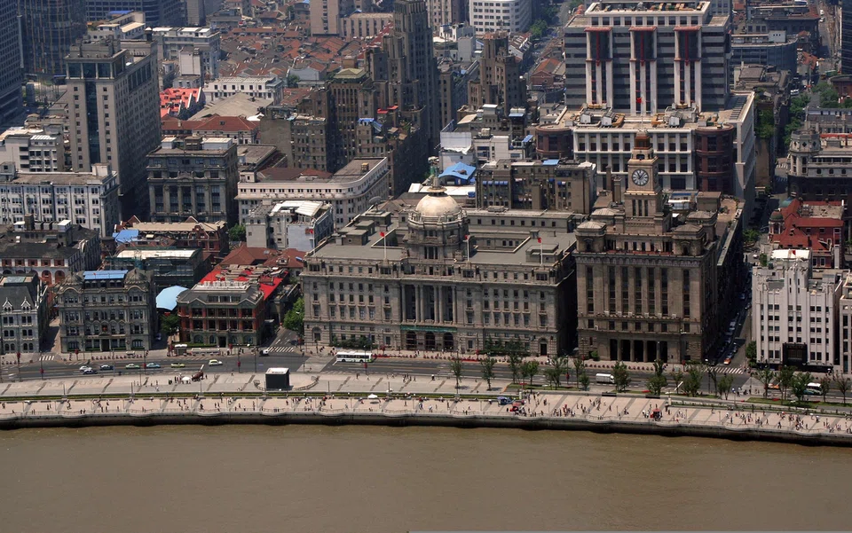 According to Xinhua News Agency, the government will raise 300 billion yuan (S$62.3 billion) to finance infrastructure projects by selling financial bonds and other methods.