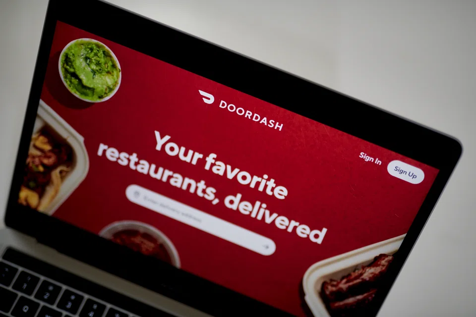 The prospect for improving profit at DoorDash may be a bright spot for investors who have pared their earnings outlook for tech companies while revenue growth slows.