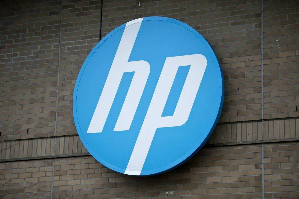 Xerox launches shareholder fight for control of HP