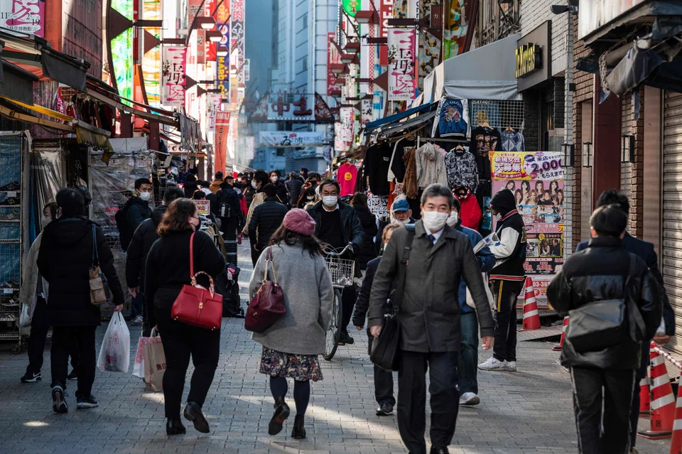 Visitors to Japan jumped to nearly 1 million in November, the first full month after the country reopened its borders to individual tourists, according to government data.