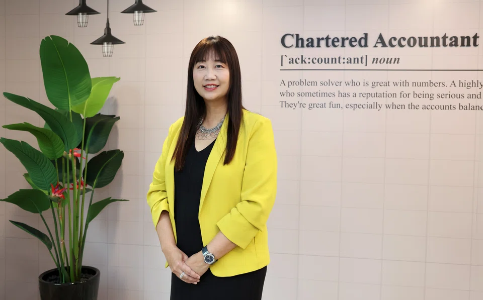 Fewer people are finding the accounting industry attractive, says Yvonne Chan, chairperson of Isca’s salary and career review taskforce.