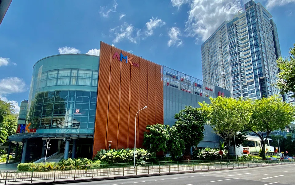 AMK Hub, with 320,000 sq ft NLA, was valued at S$846 million at end-2021.


