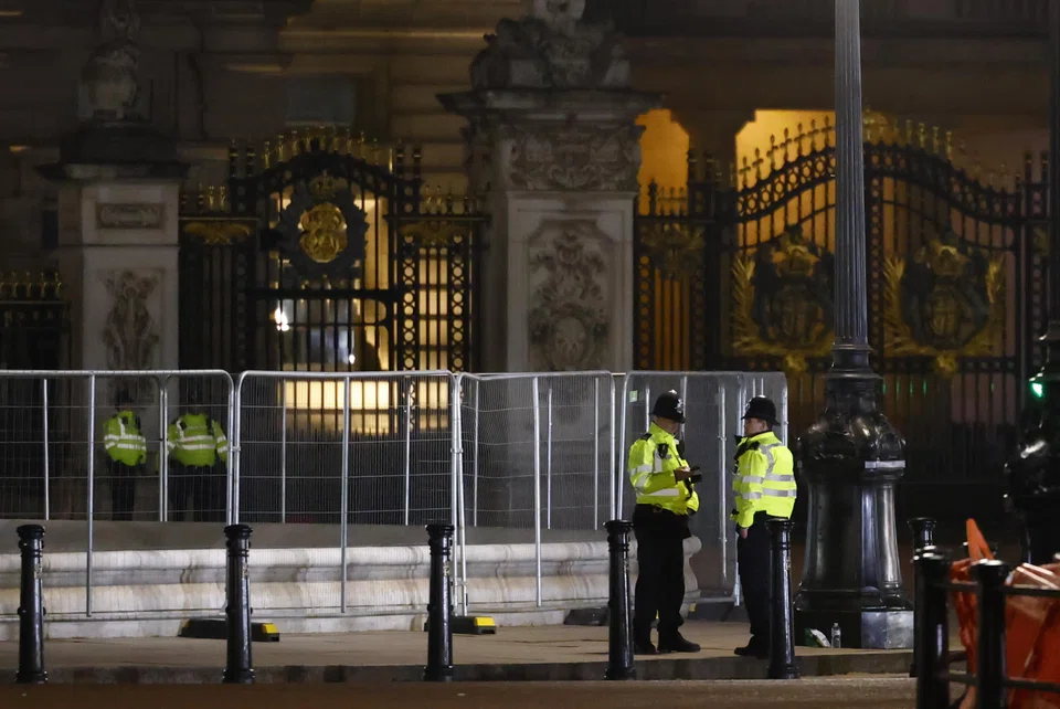 A man was arrested after allegedly throwing items, suspected to be shotgun cartridges, into the grounds of Buckingham Palace in London, Britain, May 2, 2023. 