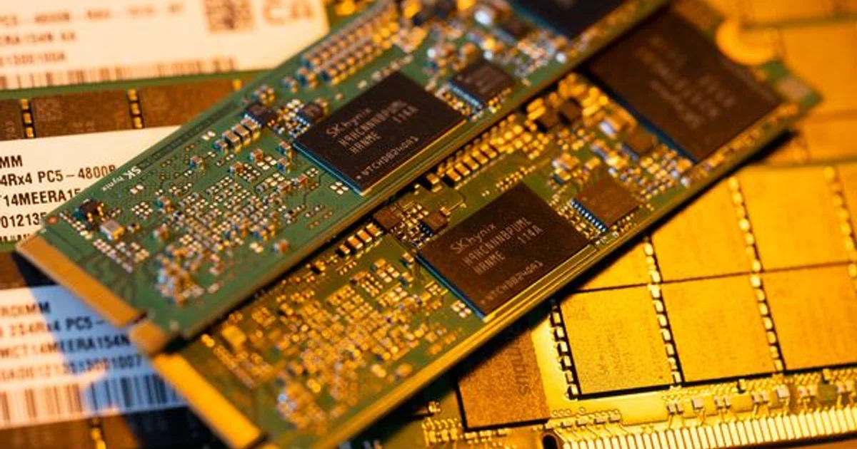 Historic crash for memory chips threatens to wipe out earnings - The ...