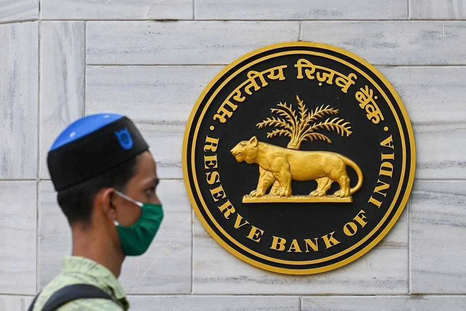 INDIA'S headline inflation accelerated for a seventh month to the fastest since May 2014, further challenging the central bank's efforts to contain surging prices and sustain an economic recovery. 